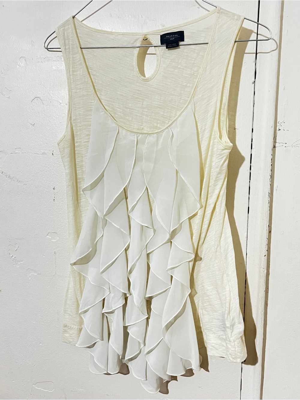 Deletta Small Cream Ruffle Front Sleeveless Top